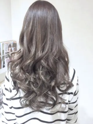ロング カラー パーマ ヘアアレンジ メンズ キッズ ネイル マツエク・マツパ バレイヤージュ/ 髪質改善/渡邉悟🌱のヘアスタイル