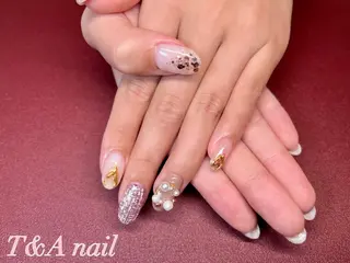 ミディアム ネイル T&A nailのネイルデザイン