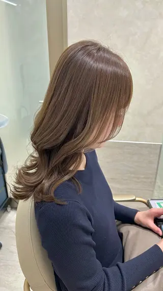 セミロング カラー Eleanor枚方店 店長　飛鳥　薫のヘアスタイル