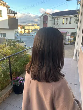 ミディアム 城山 歩のヘアスタイル