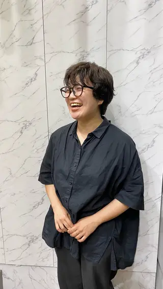 ショート カラー パーマ マツザキ マナトのヘアスタイル