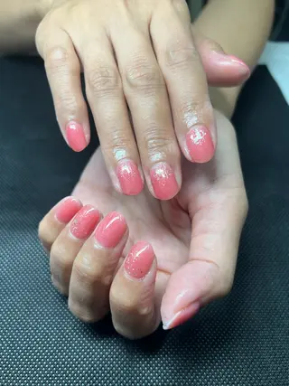 ネイル Emiネイルサロン＆スクール所属・Yui ゆいのネイルデザイン