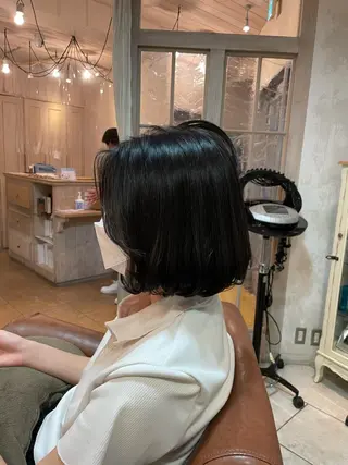 ミディアム 前平 友慈のヘアスタイル