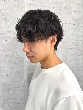 ショート パーマ メンズ ハイトーン× デザイン　Runoのヘアスタイル