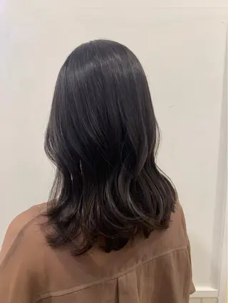 カラー レイヤーカット🐺 hina🩶のヘアスタイル