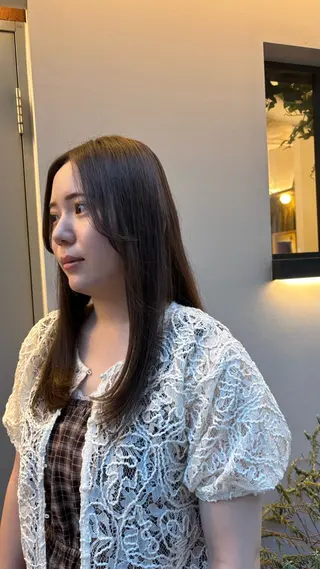 ロング moon所属・平出 千尋のヘアスタイル