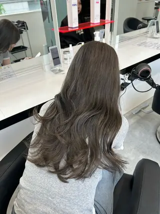 ロング カラー 履歴修正屋さん／ ブロンド／ホワイトのヘアスタイル