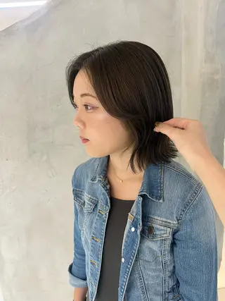 ショート カラー effect横浜所属・切りっぱなしボブ/ 艶カラー/綾莉のヘアスタイル