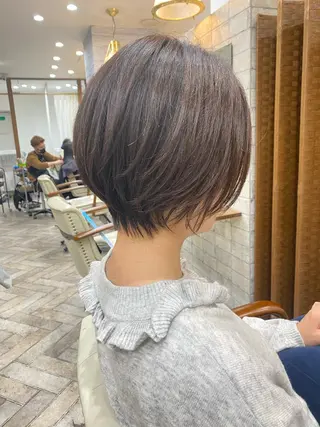 ショート カラー パーマ ヘアアレンジ メンズ キッズ ネイル マツエク・マツパ ハイライト、レイヤー カット/西梅田/中西のヘアスタイル