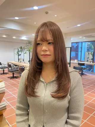 ロング カラー 丸田優奈 /ショートカットのヘアスタイル