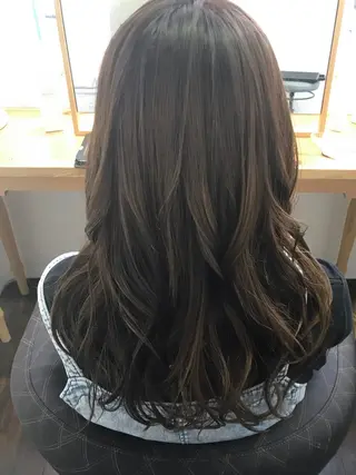 ミディアム 伊藤 優希のヘアスタイル