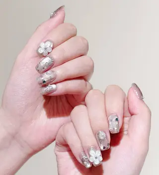 ネイル 高木 維麗絲のネイルデザイン