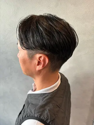 ミディアム パーマ メンズ 穐田 航のヘアスタイル