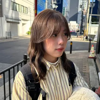 セミロング INORI|レイヤー |ハッシュカットのヘアスタイル