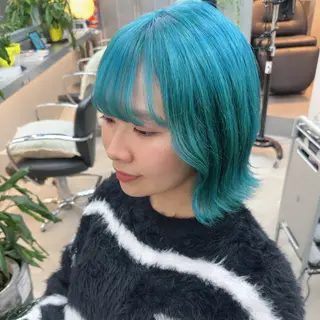 ミディアム カラー 岡野 静華のヘアスタイル