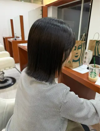 ショート カラー 松本 華林のヘアスタイル