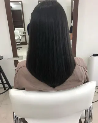 ロング 小林 伊織のヘアスタイル