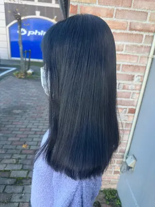 ロング Agu まゆかのヘアスタイル