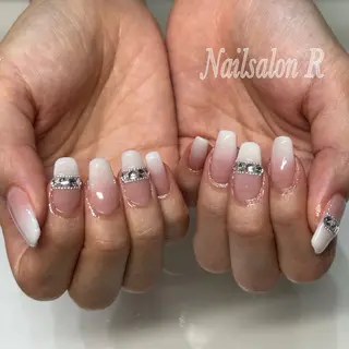 ネイル Nailsalon Ｒ《喜多見3分》のネイルデザイン