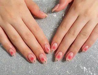 ネイル VIERU 🌈🎀💖のネイルデザイン