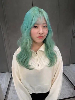 セミロング Hana ハイトーン🕯🩰のヘアスタイル