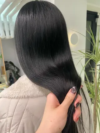 カラー Lomalia Yuzuki*∴のヘアスタイル