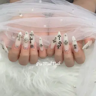 セミロング momo 長さだしのネイルデザイン