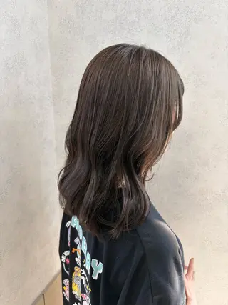 セミロング カラー 神戸 蒼司のヘアスタイル