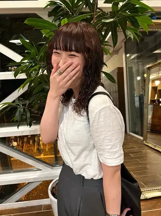 ミディアム パーマ 西 優衣奈のヘアスタイル