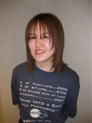 ミディアム 今井 香奈恵のヘアスタイル