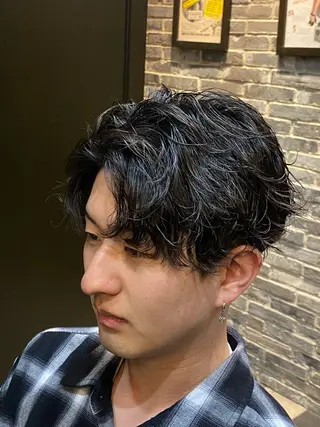 ミディアム パーマ GENESiS所属・松下 日向子のヘアスタイル