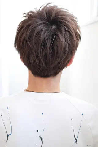 ショート カラー パーマ メンズ 赤み消し🌿 透明感カラー🫧のヘアスタイル