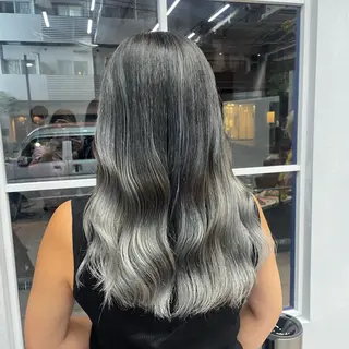 ロング 🫧艶髪/ブリーチ 🐳honami🫧のヘアスタイル