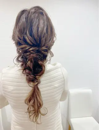 ヘアアレンジ GRANLUSSO 〜グランルッソ駅前店所属・木口 嘉美のヘアスタイル