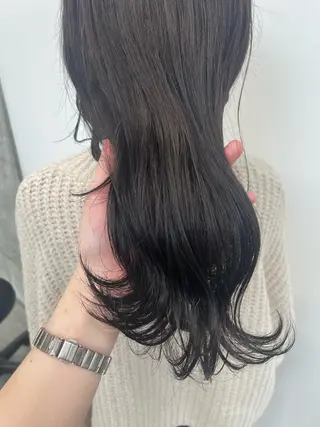 セミロング カラー yuika .のヘアスタイル