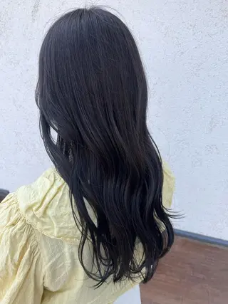 ロング idea研究学園店所属・艶髪／レイヤーカット 塚越　紗菜のヘアスタイル