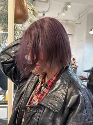 ショート カラー ミルクティー× グレージュMOMOのヘアスタイル