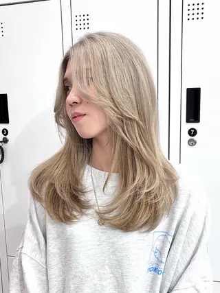 ロング カラー ヘアアレンジ 𝐠𝐢𝐫𝐥𝐲 𝐦𝐨𝐝𝐞🖤のヘアスタイル