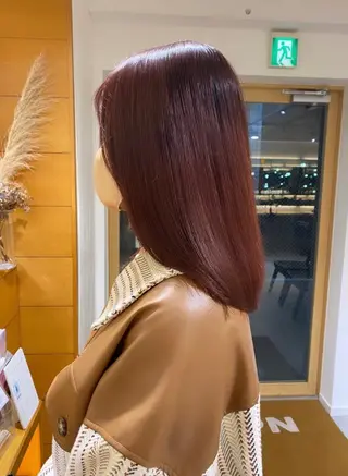 セミロング 谷川 あかりのヘアスタイル