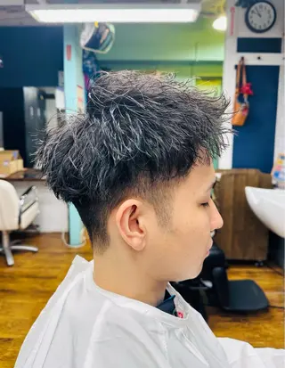 ショート パーマ メンズ 齋藤 拓麻のヘアスタイル