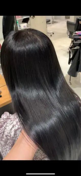 ミディアム カラー サロウィン(SALOWIN)原宿iori店所属・れい🫧 ハイトーン特化のヘアスタイル