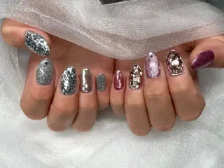 ネイル Roi〈ロワ〉 Akariのネイルデザイン