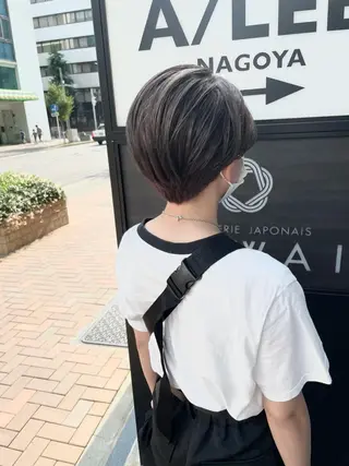 ショート カラー A/LEE所属・久保田 千尋のヘアスタイル