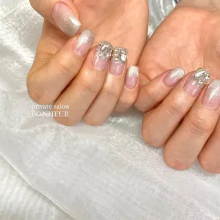 ネイル BONHEUR Annaのネイルデザイン