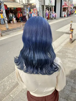 セミロング Hiroto/ インナーカラー/神戸のヘアスタイル