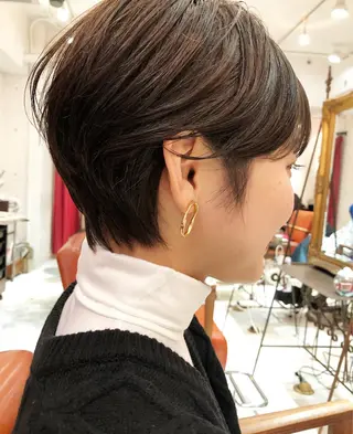 ショート カラー THE DAY所属・AKI HASHIMOTOのヘアスタイル