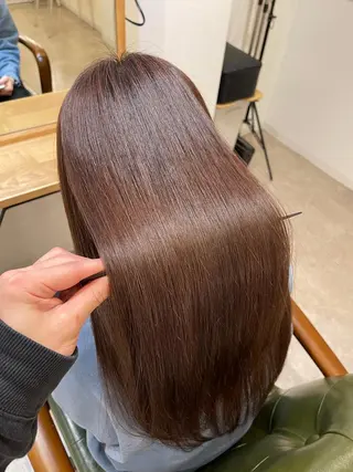 ミディアム カラー CARE SHINSAIBASHI所属・縮毛・酸性ストレート 特化のヘアスタイル