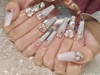 ネイル Nail&eye Belire 新宿のネイルデザイン