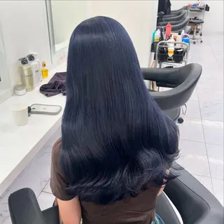 ロング 寒色＆ブリーチ特化 寒色MiOのヘアスタイル