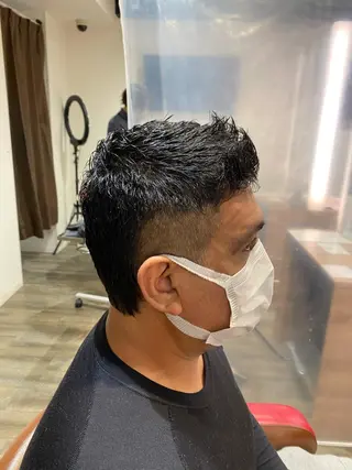 メンズ カマチョ タイスのヘアスタイル